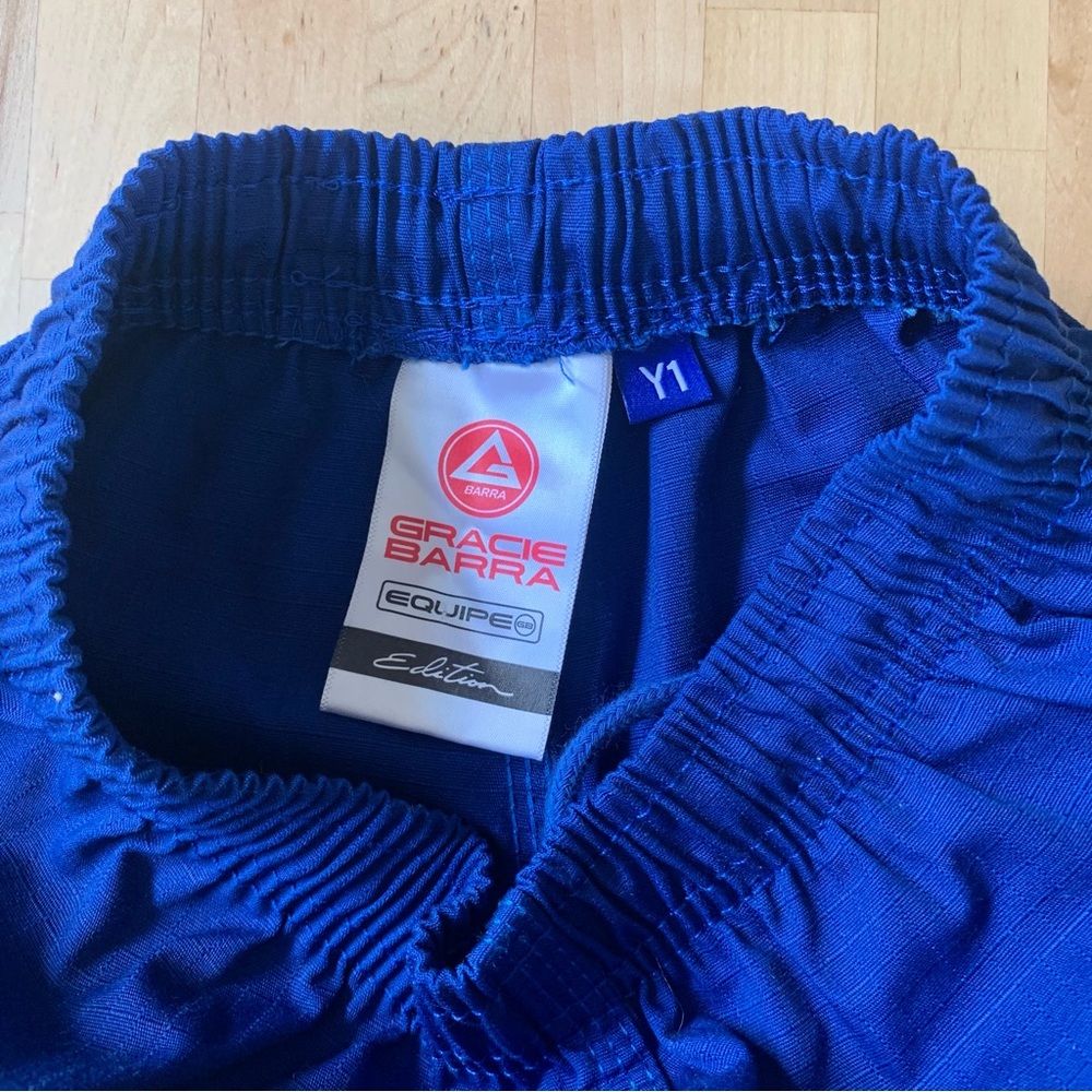 Gracie Barra - Kids Gi - Y1 - Equipe Edition - Kimono and Pants - Picture 8 of 9